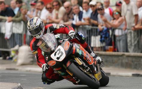 Isle Of Man Tt The Worlds Most Dangerous Sporting Event Metro News