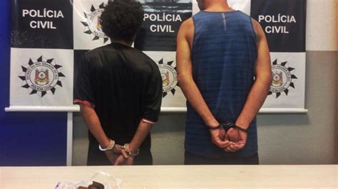 Dupla é presa em flagrante por tráfico de drogas na Capital Polícia
