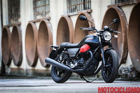 Prova Moto Guzzi V7 Iii Rough Milano E Carbon 2018 Test Come Va