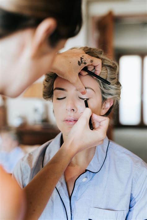 Article Makeup How To Choose A Makeup Artist