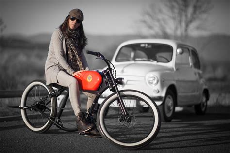 Electric motorcycles use electricity as their power source, from an onboard, rechargeable battery. Spanish Electric Bicycle Has Custom Cruiser Look