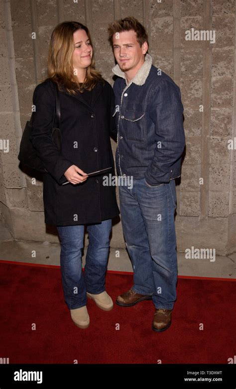 los angeles ca december 13 2001 actor william lee scott and girlfriend at the world premiere