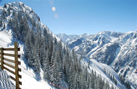 Aspen One Of The Best Ski Resorts In Us Spottico Travel Magazine