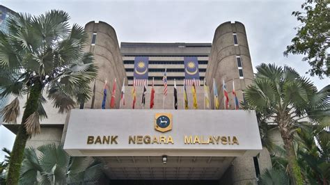 Bank negara malaysia (bnm) has decided to keep the overnight policy rate (opr) unchanged at 1.75%, as it expects continued recovery for the global economy.the central economists expect bank negara malaysia (bnm) to keep the overnight policy rate (opr) unchanged at 1.75% in the second. BNM cuts OPR by 50bps to 2%, hitting a new low in 10 years