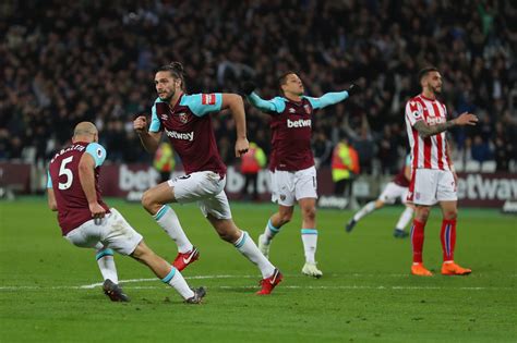 English Premier League Andy Carroll Rescues West Ham Earn Draw