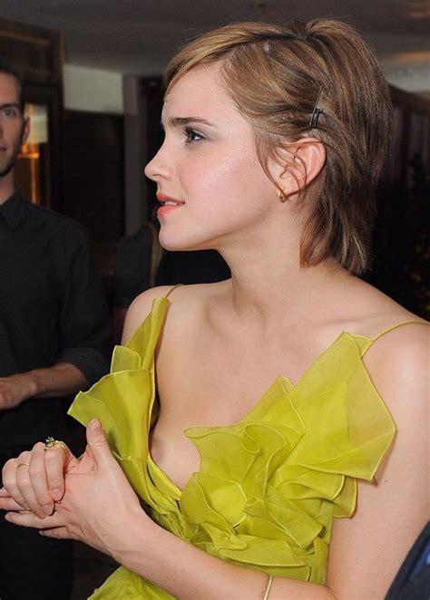 Pin By Wscott On Tv And Movie Stars Emma Watson Images Emma