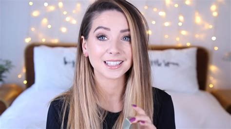 Zoella Reaches M Subscribers On Youtube Vlogger S Career Milestones From Girl Online To