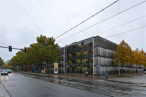 Alle pflasterarbeiten sind fertig elektro ist fertig alle einheiten stehen. archiweb.cz - Parking Garage of the Leipzig Zoo