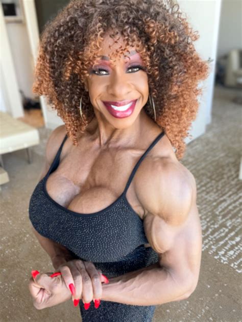 Yvette Bova On Twitter “beautiful Bustin’ Biceps ” 💪🏽💪🏽which Pic Do You Like🤔