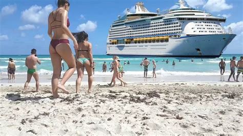 South Beach Vlog 2017 Beachesbikinis And 3 D Cruise Ships Bikini Beach Cruise Ship Cruise