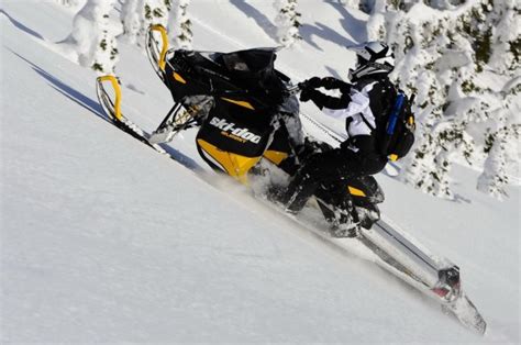 Maxsled Snowmobile Review 2012 Ski Doo Summit More Of A Good Thing