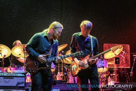Tedeschi Trucks Band Return To The Beacon Theatre With Guests Nels Cline And Chris Robinson