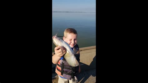 Sandusky Bay Lake Erie Catfish Smack Down Youtube