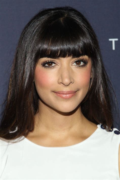 75 Hot Pictures Of Hannah Simone Are Sexy As Hell The Viraler