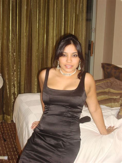 Sexy240 Hot And Sexy Desi Wife Supper Hot Picture On Honeymoon