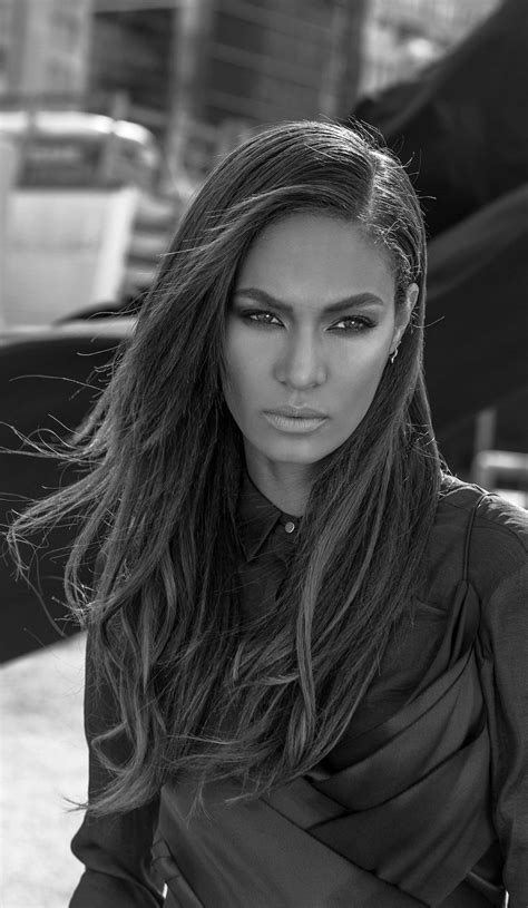 Joan Smalls Top Model Poses Shine By Three Photography Poses Fashion