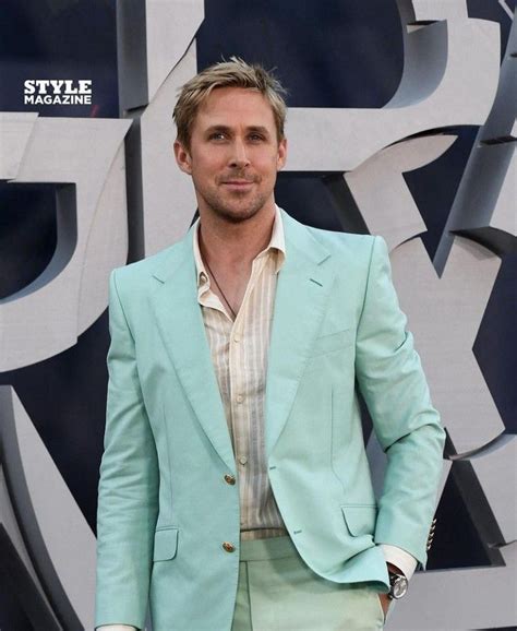 Ryan Gosling At The Gray Man Premiere In 2022 Suit Jacket Single Breasted Suit Jacket Mens