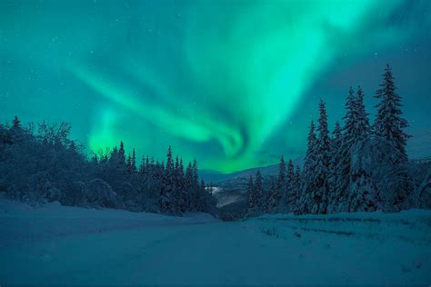 Aurora Borealis Over Mountain Road In Winter Hd Wallpaper Background