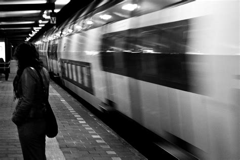 Passing Train 3 Ruard Hamstra Flickr