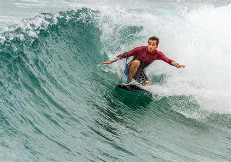 Fotos Gratis Hombre Oceano Ola Tablista Navegar Tabla De Surf