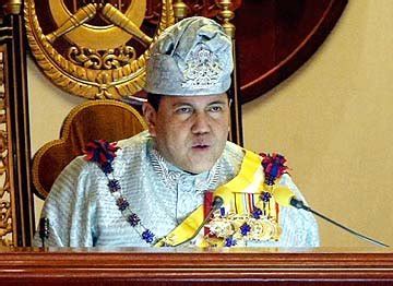 Peristiwa ini menarik perhatian umum, bukan sahaja rakyat kelantan malah seluruh. MEIN NAME IST AMAR HAZIQ: Apabila kekanda Sultan Kelantan ...