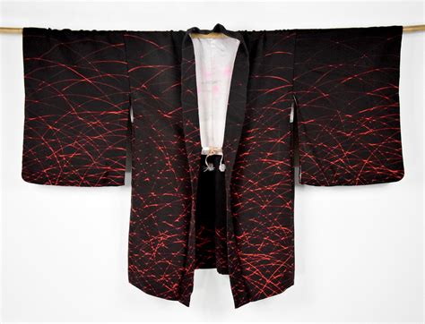 Vintage Haori Short Kimono Jacket In Black With Japan Red Pattern