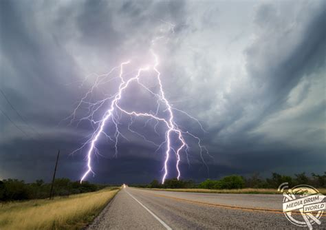 Storm Chaser Captures Incredible Footage From One Of Americas Most