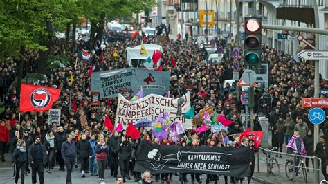 Linke Szene demonstriert friedlich in Hamburg | NDR.de - Nachrichten