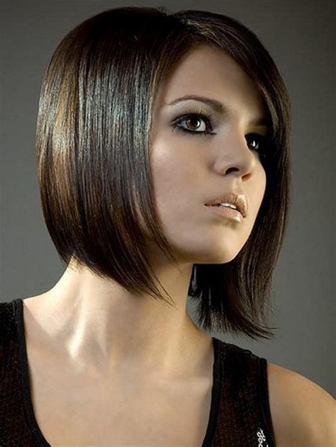 21 Best Short To Medium Length Hairstyles Feed Inspiration