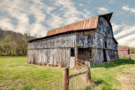 Tattered Barn Photograph By Bobby Hicks Fine Art America