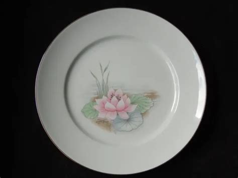 Assiette Plate En Porcelaine De Limoges Mod Le N Nuphar Et Filet Dor
