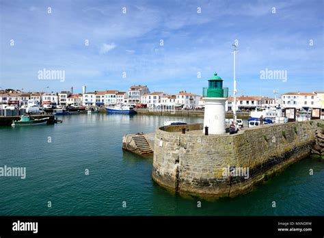 Ile Dyeu High Resolution Stock Photography And Images Alamy