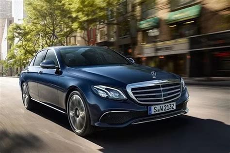 Apakah Mobil Mercedes Benz E 200 Mampu Jadi Sedan Eksekutif Bagi