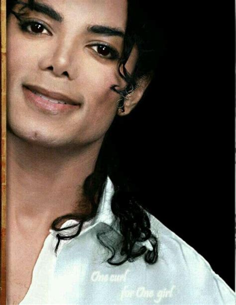 Smile This Is One Of The Best Pictures Of Michael Ever Seen Michael