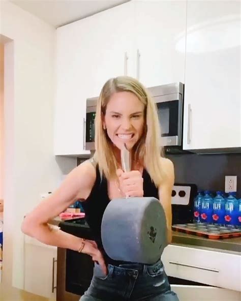 Meghan King Edmonds Cooking In Quarantine Is Sexy And Hard