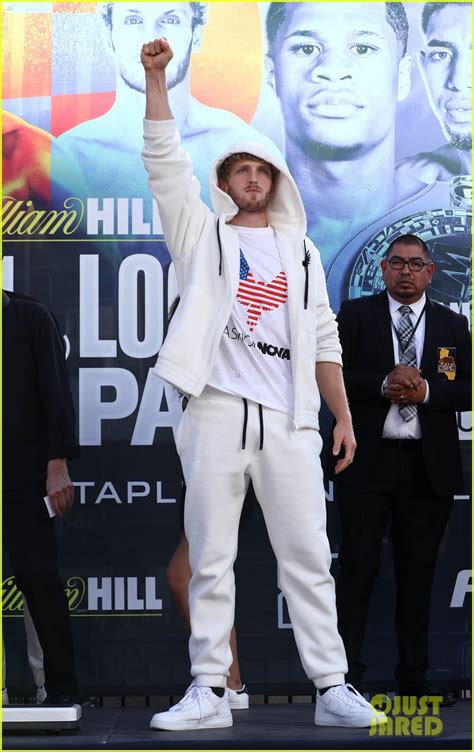 Logan Paul KSI Strip Down Ahead Of Boxing Rematch Photo 4385219