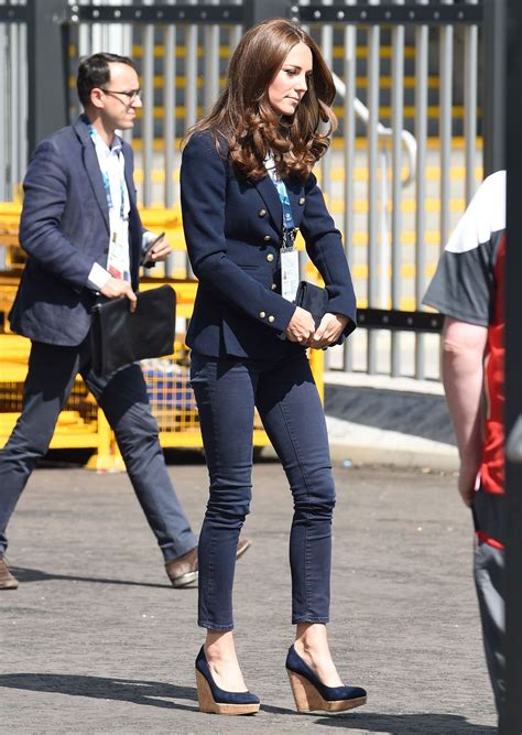 Kate Middleton Hasnt Been Wearing Her Cork Wedges After Queen