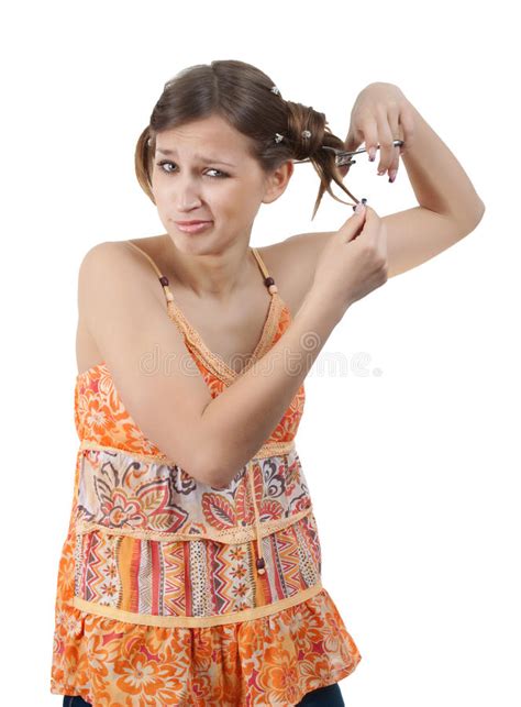 Het Scherpe Haar Van De Tiener Met Schaar Over Wit Stock Foto Image
