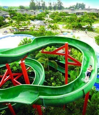Dimana keindahan alam berpadu dengan keindahan buatan manusia. This Is Medan: PANTAI CERMIN THEME PARK