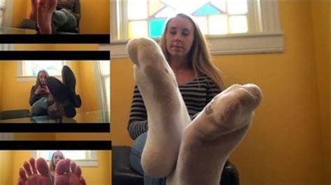 Phoebe Shows Off Her Sweaty Soles Sweet Southern Feet Ssf