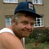 Coronation Street actor Geoffrey Hughes dies aged 68 - BBC News