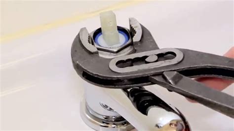 How To Fix A Leaky Faucet Youtube
