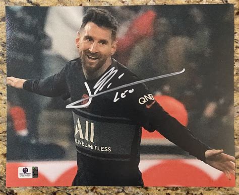 Lionel Messi Signed Autographed 8x10 Photo Paris Saint Germain Recommendation