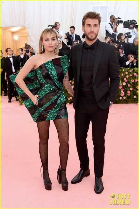 Full Sized Photo Of Miley Cyrus Liam Hemsworth Met Gala 2019 01 Miley