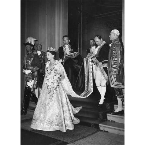 Elizabeth ii acceded to the throne at the age of 25 upon the death of her father, george vi, on 6 february 1952. The Queen's coronation: 10 incredible photos from her ...