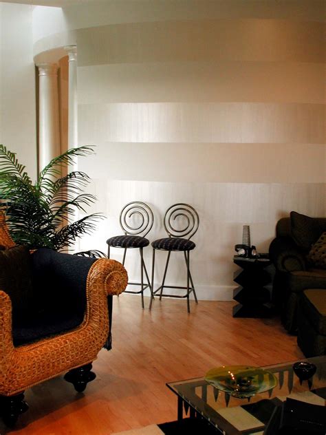 Horizontal Stripes With Pearl White Sheer Metallic Paint Project By