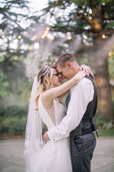 Wedding At The Rogue River Lodge Pixy Prints Photography