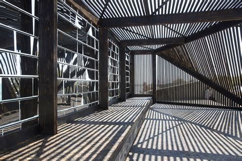 Nas Architecture Pavilion Activates Senses Along Shoreline