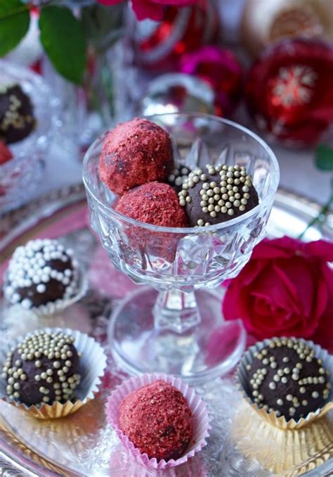 5 desserts with less than 200 calories per portion. Healthy Chocolate Chestnut Cake Balls | Recipe | Low ...