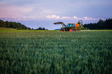 A Look At Fertilizer And Pesticide Use In The Us